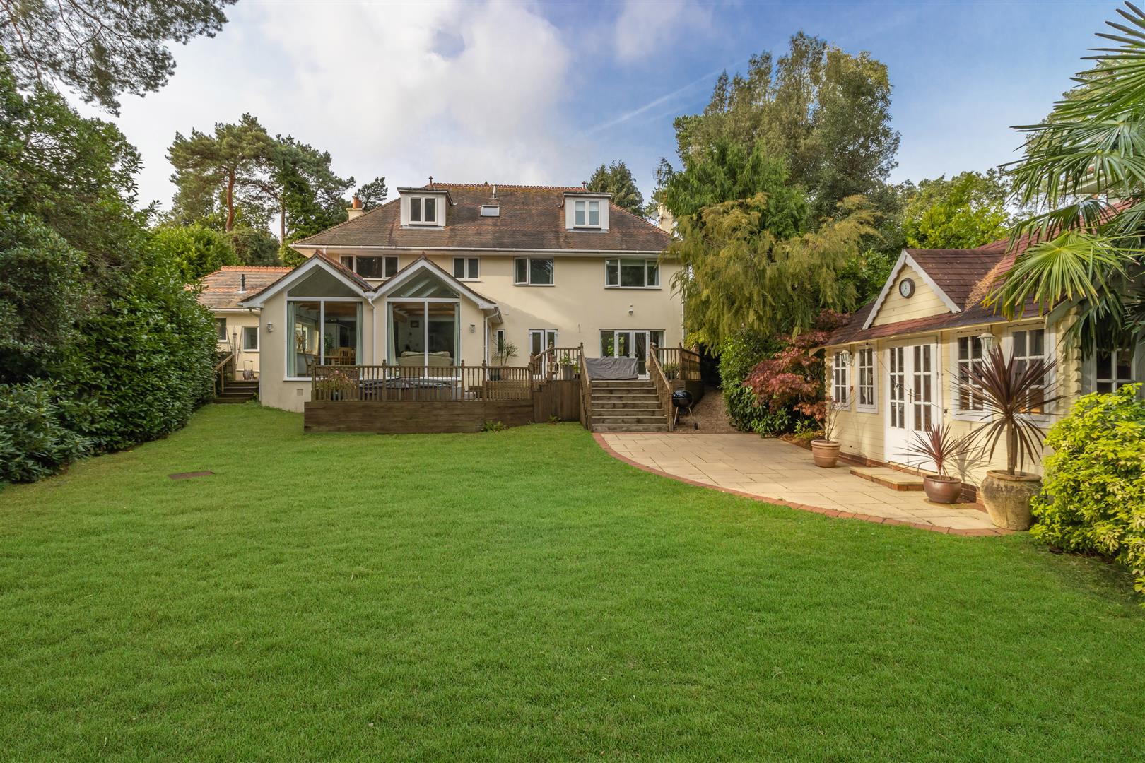 Property information Luxury & Prestige